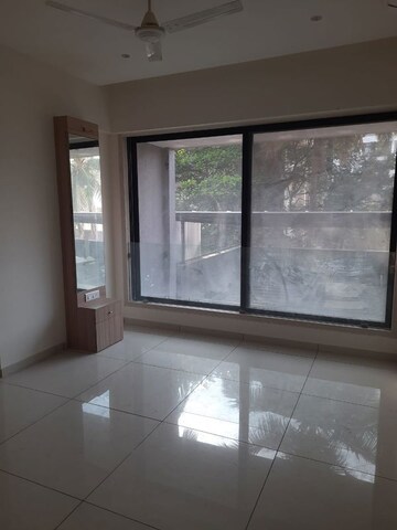 Room in 3 BHK Apartment at Fernvel Apartment, Santacruz West – for Rent
