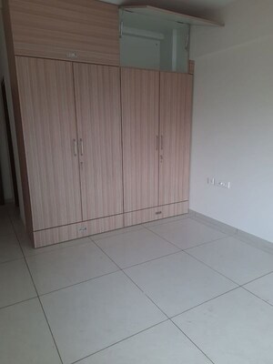 Room in 3 BHK Apartment at Fernvel Apartment, Santacruz West – for Rent