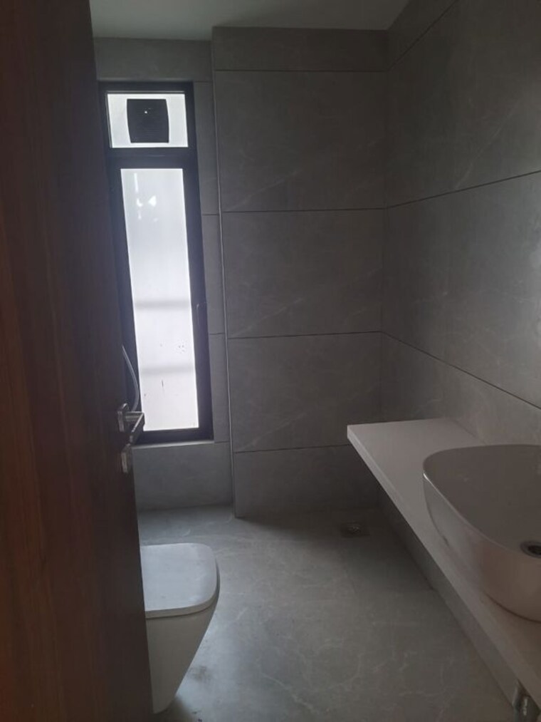 Bathroom, fernvel-apartment 3 Bedroom 1020 Sq.Ft. Apartment In Santacruz West Mumbai 9828812