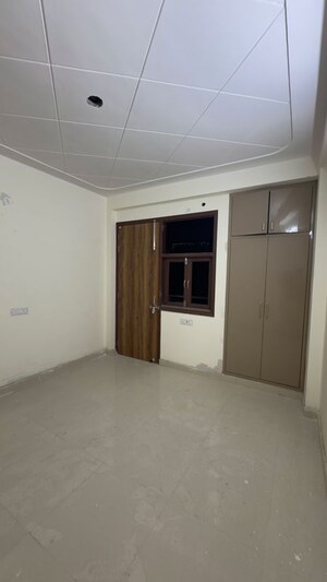 Room in 1 BHK Builder Floor at Chattarpur – for Rent