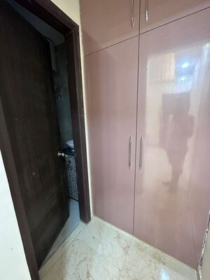 Building Lobby in 3 BHK Builder Floor at The Grand, Sector 52 – for Sale