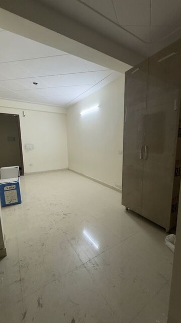 Room in 1 RK Apartment at Chattarpur – for Rent