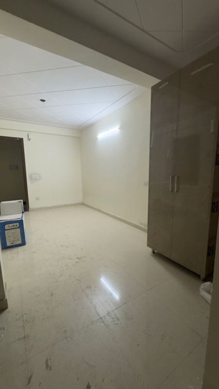 Room, chattarpur 1 RK 350 Sq.Ft. Apartment In Chattarpur Delhi 9829838