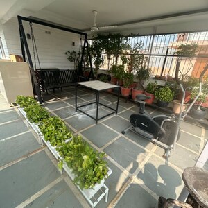 Balcony in 1 BHK Builder Floor at South Extension I – for Rent