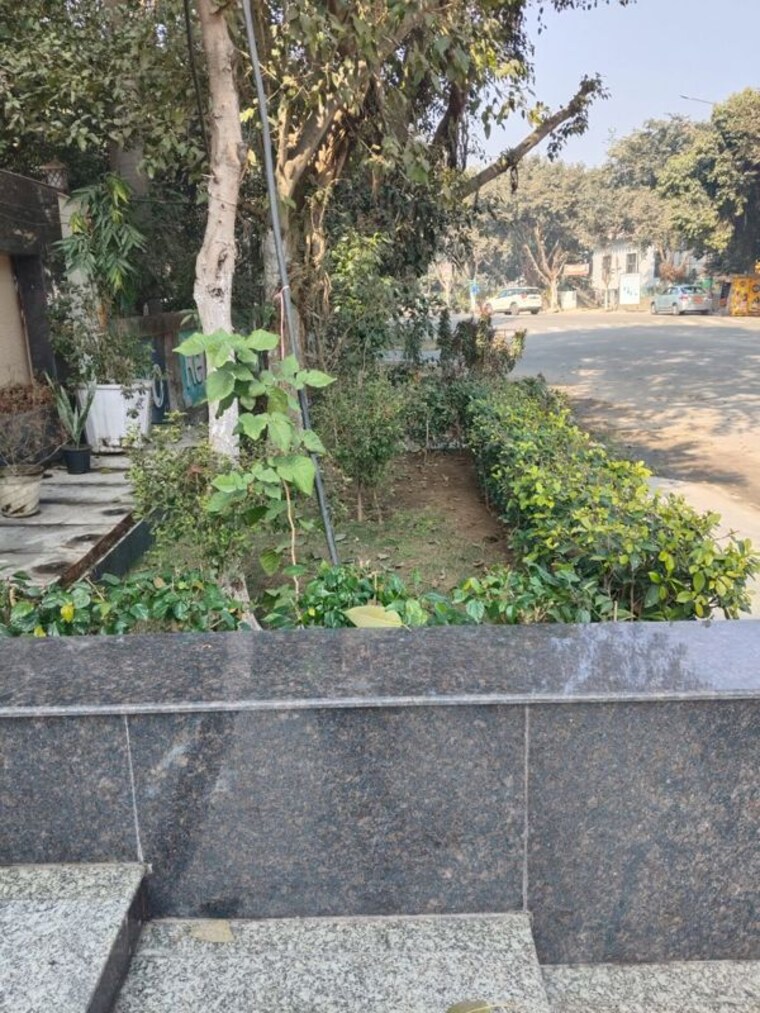 Garden, yeida-plots  120 Sq.Mt. Plot In Dankaur Greater Noida 9829902