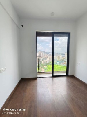 Room in 2 BHK Apartment at Risland The Icon, Dhokali – for Rent