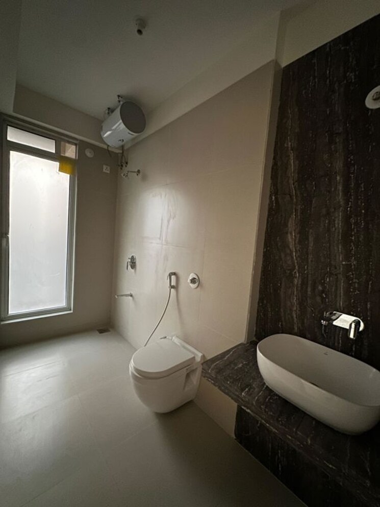 Bathroom, lodha-sterling 4 Bedroom 1842 Sq.Ft. Apartment In Kolshet Road Thane 9830141