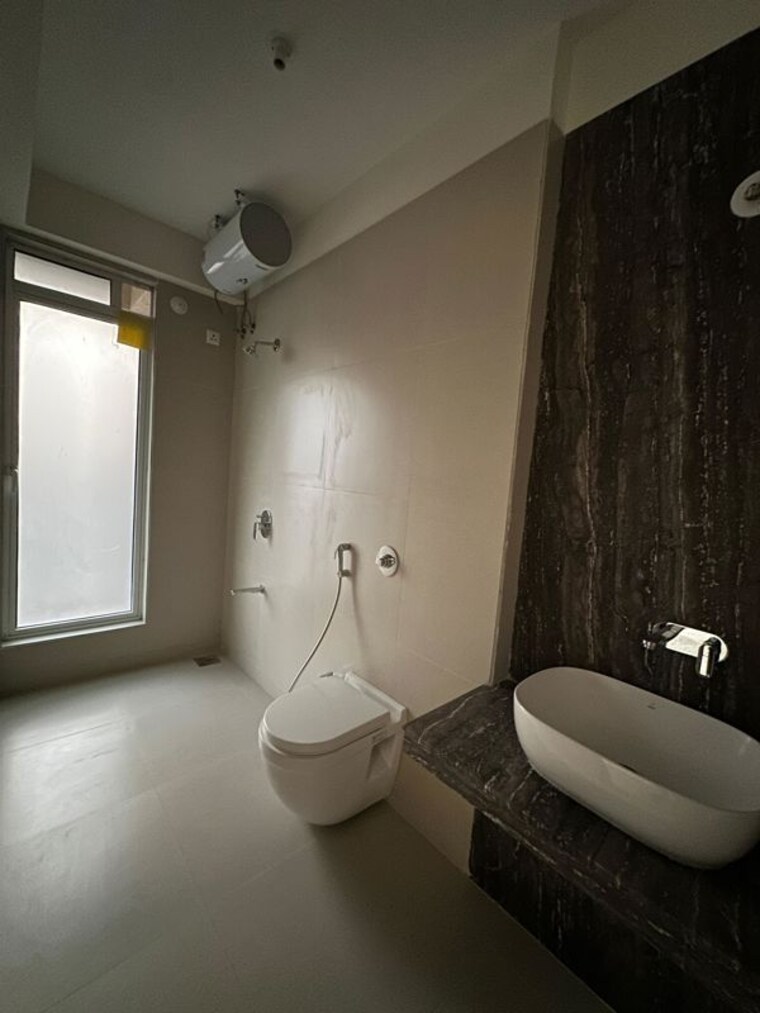 Bathroom, lodha-sterling 4 Bedroom 1842 Sq.Ft. Apartment In Kolshet Road Thane 9830141