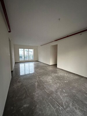 Room in 4 BHK Apartment at Lodha Sterling, Kolshet Road – for Sale