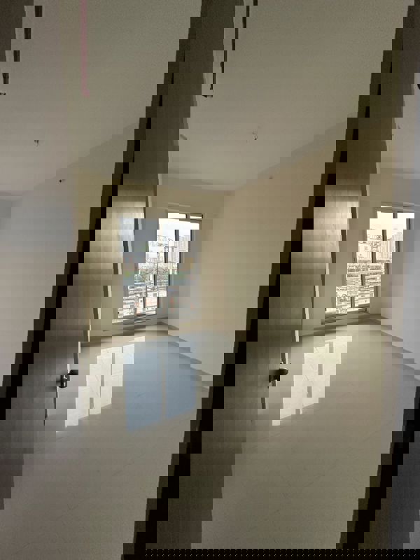 4 BHK + Servant Room Apartment For Sale in Lodha Sterling