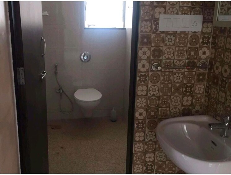 Bathroom, wakad 2 Bedroom 950 Sq.Ft. Apartment In Wakad Pune 9830193