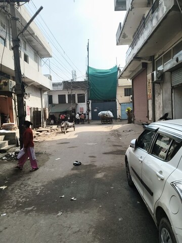 Parking in  Warehouse at Bais Godam – for Sale