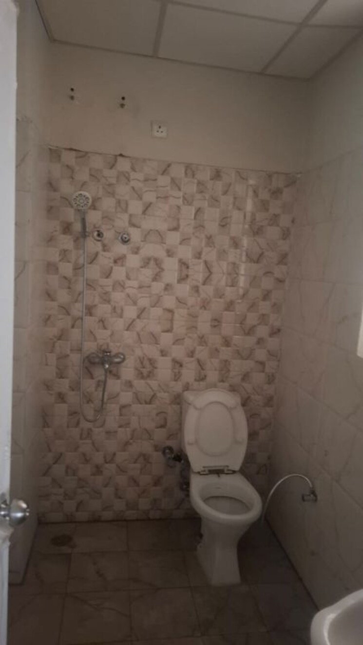 Bathroom, sbp-housing-park 3 Bedroom 1500 Sq.Ft. Apartment In Central Derabassi Chandigarh 9830207
