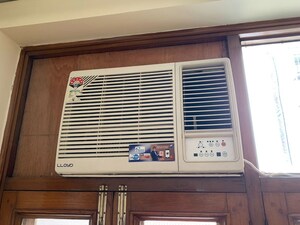 Furnished Amenities in 2 BHK Builder Floor at Navjeevan Vihar – for Rent