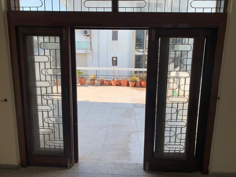 Room, navjeevan vihar 2 Bedroom 900 Sq.Ft. Builder Floor In Navjeevan Vihar Delhi 9830273