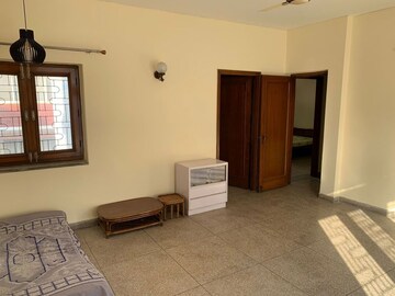 Living Room in 2 BHK Builder Floor at Navjeevan Vihar – for Rent