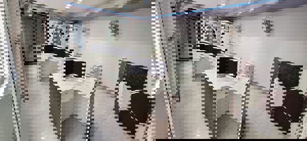 Office Space For Rent in Downtown Mall