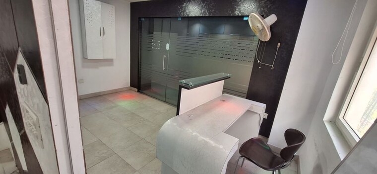 Team Area, downtown-mall Commercial Office Space 650 Sq.Ft. In Lakdi Ka Pul Hyderabad 9830172