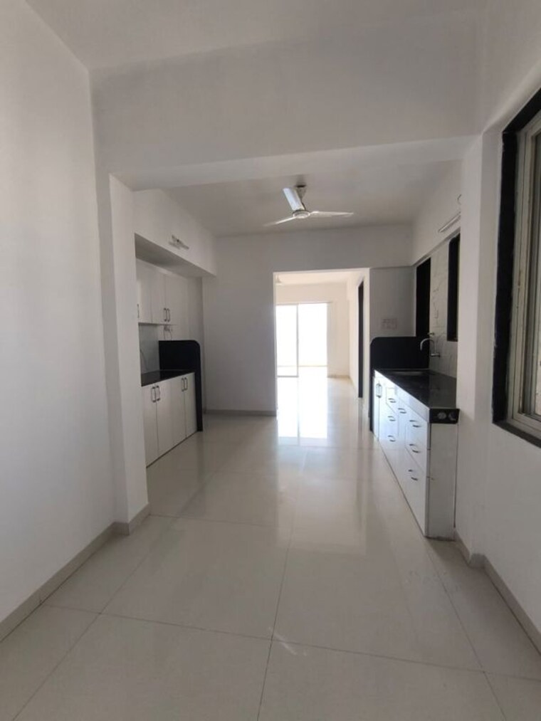 Room, baner 3 Bedroom 1900 Sq.Ft. Apartment In Baner Pune 9830086