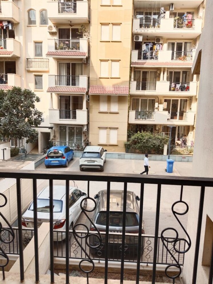Balcony, emaar-emerald-floors-premier 4 Bedroom 1975 Sq.Ft. Apartment In Sector 65 Gurgaon 9830365