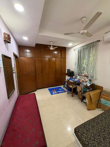 Bedroom in 1 BHK Apartment at Parle Vaibhav Apartment, Vile Parle East – for Rent
