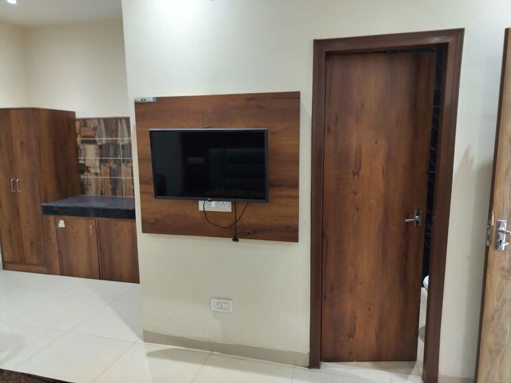 Room, nk-sharma-savitry-greens 1 Bedroom 500 Sq.Ft. Apartment In Lohgarh Zirakpur 9830320