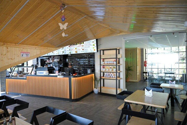 Team Area, kumarhatti Commercial Showroom 20000 Sq.Ft. In Kumarhatti Solan 9829943