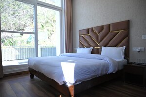 Bedroom in  Showroom at Kumarhatti – for Rent