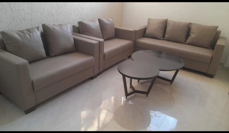Living Room, kumarhatti Commercial Showroom 20000 Sq.Ft. In Kumarhatti Solan 9829943