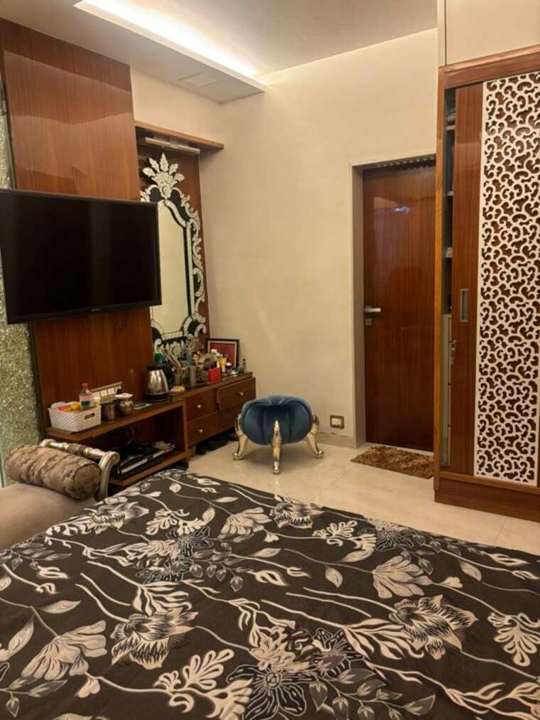 Bedroom, lodha-paradise 4 Bedroom 2000 Sq.Ft. Apartment In Majiwada Thane 9830431