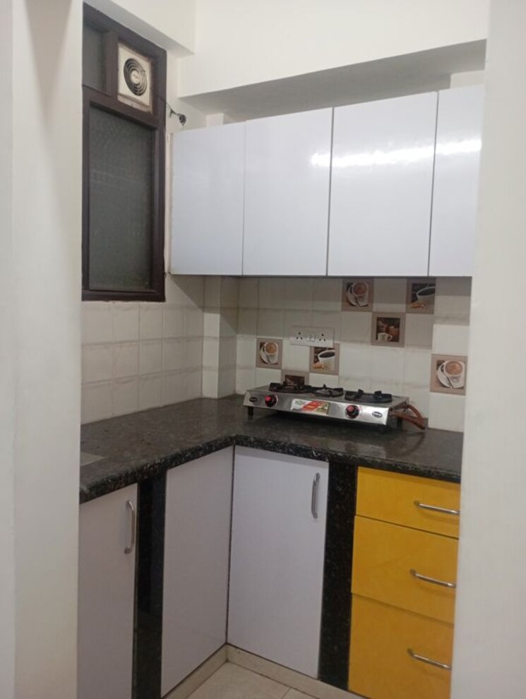 Kitchen, east of kailash 1 RK 360 Sq.Ft. Builder Floor In East Of Kailash Delhi 9830449
