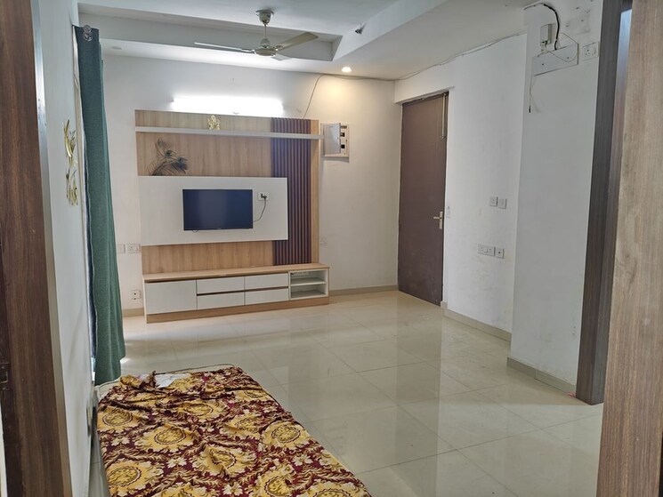 Bedroom, prateek-grand-city 2 Bedroom 970 Sq.Ft. Apartment In Siddharth Vihar Ghaziabad 9830462