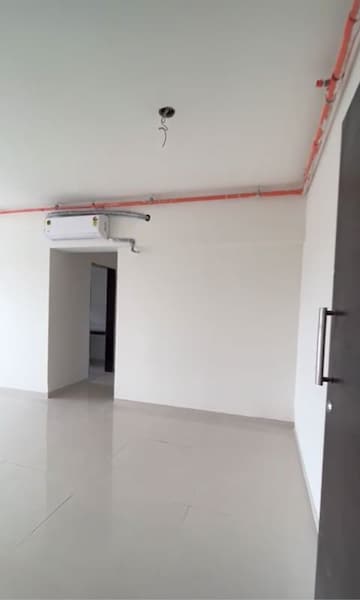 Room in 2 BHK Apartment at Crystal Armus, Chembur – for Rent