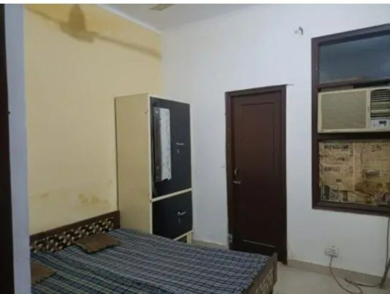 Bedroom, mansarover garden 2.5 Bedroom 950 Sq.Ft. Builder Floor In Mansarover Garden Delhi 9830658