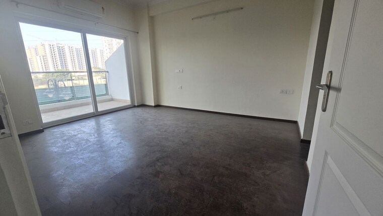 Room, shree-vardhman-victoria 3 Bedroom 1950 Sq.Ft. Apartment In Sector 70 Gurgaon 9830724