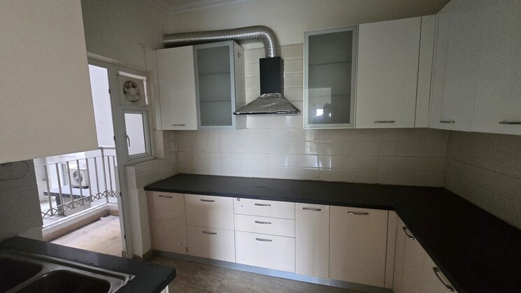 Kitchen, shree-vardhman-victoria 3 Bedroom 1950 Sq.Ft. Apartment In Sector 70 Gurgaon 9830724