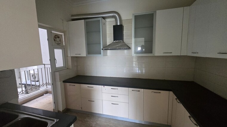 Kitchen, shree-vardhman-victoria 3 Bedroom 1950 Sq.Ft. Apartment In Sector 70 Gurgaon 9830724