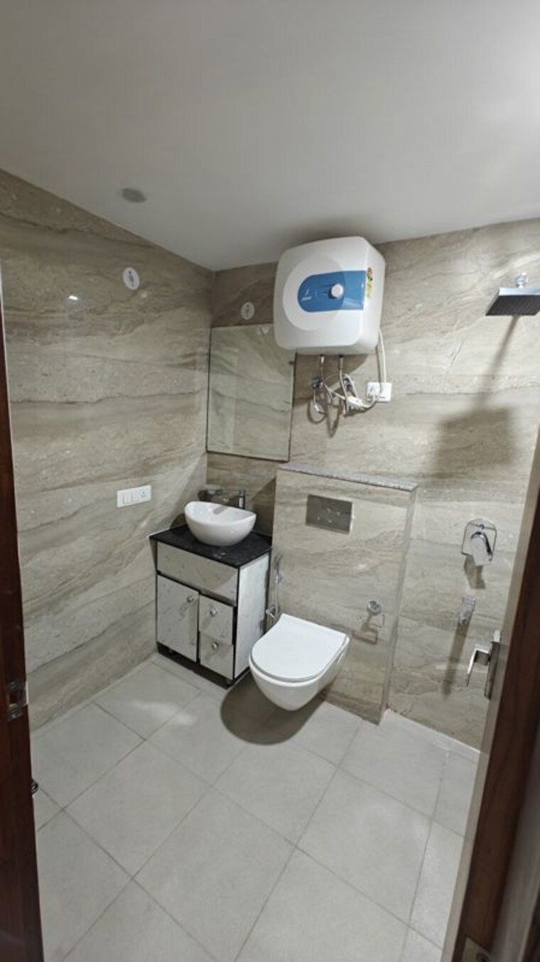 Bathroom, sector 46 2 Bedroom 1460 Sq.Ft. Builder Floor In Sector 46 Gurgaon 9830450