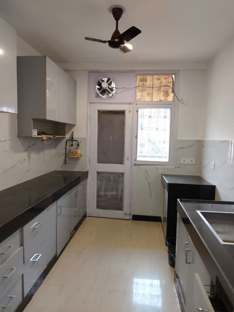 Kitchen, sector 19 dwarka 3 Bedroom 1400 Sq.Ft. Apartment In Sector 19 Dwarka Delhi 9830840