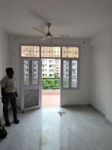 Room in 3 BHK Apartment at Sector 19 Dwarka – for Rent