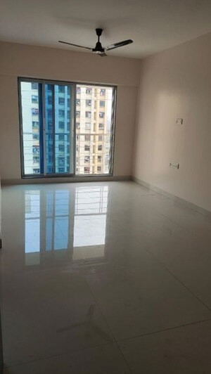 Room in 3 BHK Apartment at Veena Serenity, Chembur – for Rent