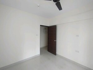 Room in 3 BHK Apartment at Veena Serenity, Chembur – for Rent
