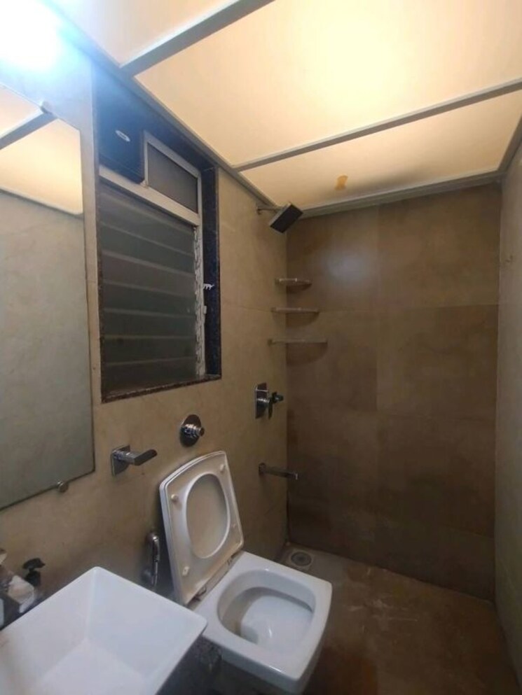 Bathroom, veena-serenity 3 Bedroom 890 Sq.Ft. Apartment In Chembur Mumbai 9830301