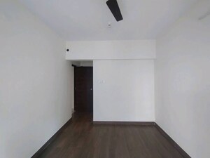 Room in 3 BHK Apartment at Veena Serenity, Chembur – for Rent