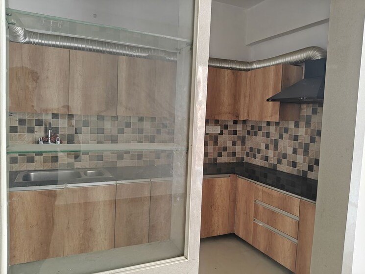 Kitchen, prateek-grand-city 3 Bedroom 1090 Sq.Ft. Apartment In Siddharth Vihar Ghaziabad 9830929