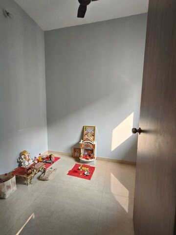 Furnished Amenities in 2 BHK Apartment at Lodha Downtown, Dombivli East – for Rent