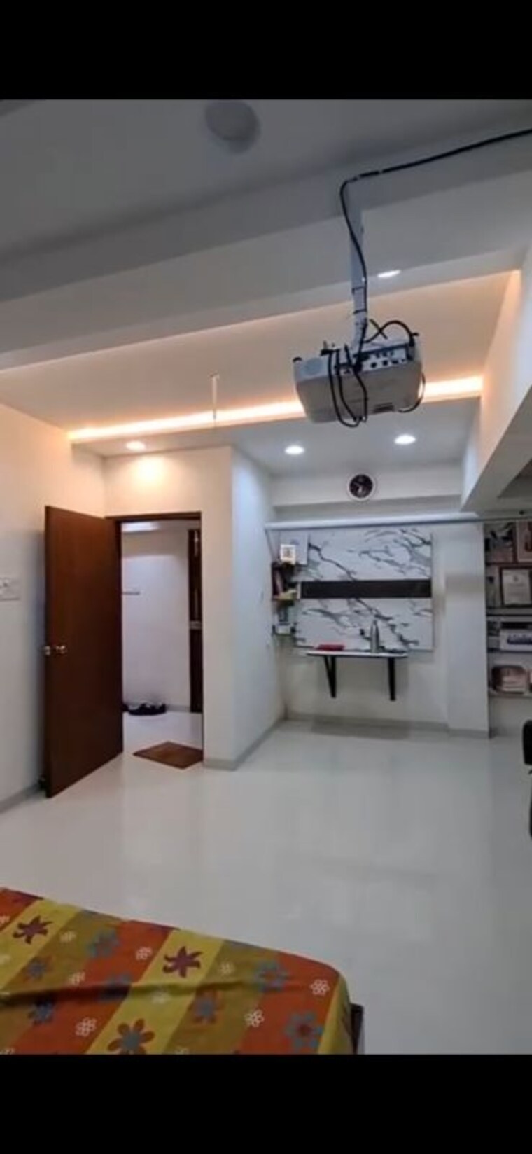 Team Area, dadar west 2 Bedroom 750 Sq.Ft. Apartment In Dadar West Mumbai 9831068