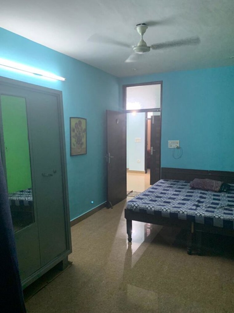 Bedroom, east of kailash 2 Bedroom 1000 Sq.Ft. Builder Floor In East Of Kailash Delhi 9831070