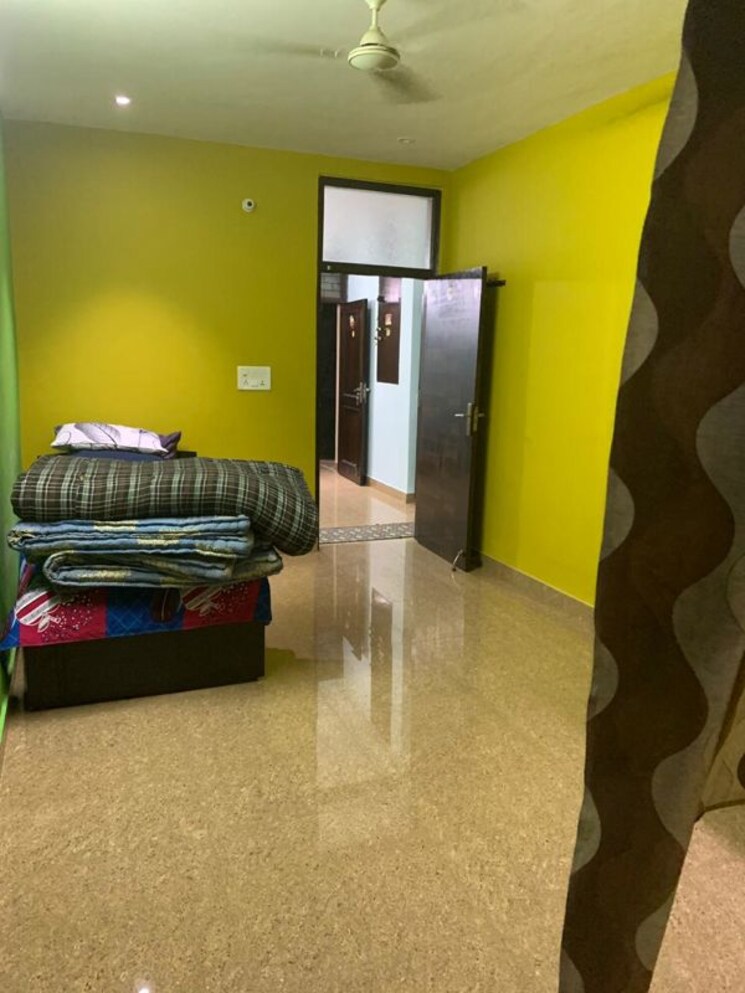 Bedroom, east of kailash 2 Bedroom 1000 Sq.Ft. Builder Floor In East Of Kailash Delhi 9831070