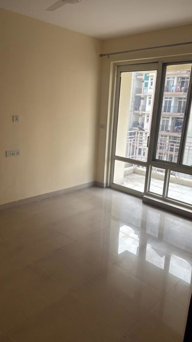 Balcony, jal-vihar-welfare-society 3.5 Bedroom 2600 Sq.Ft. Apartment In Sector 77 Faridabad 9819169